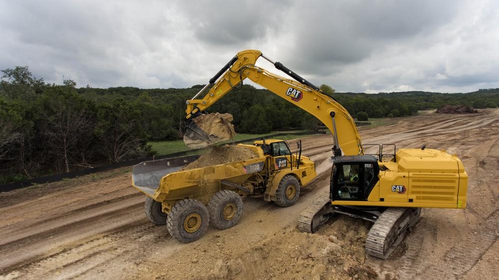 Noch effizienter in der 50-Tonnen-Klasse: Der neue Kettenbagger Cat 352