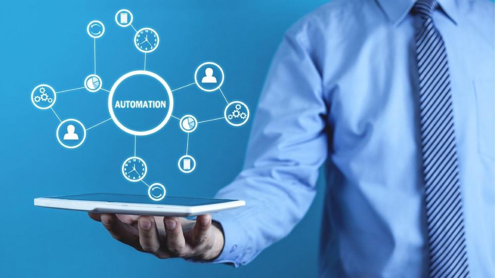 Künstliche Intelligenz und Automatisierung: Potenziale und Herausforderungen im Projektmanagement