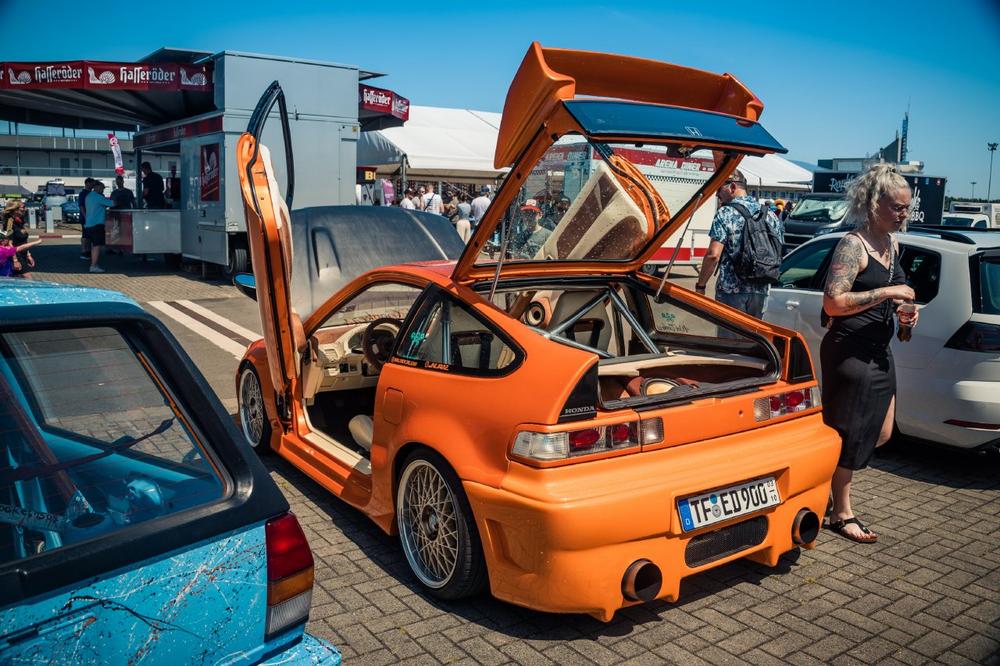 Rennfieber in Oschersleben – 200 Fahrer begeistern Besucher beim Fast Car Festival