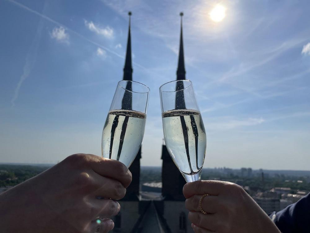Romantischer Sektempfang auf den Hausmannstürmen