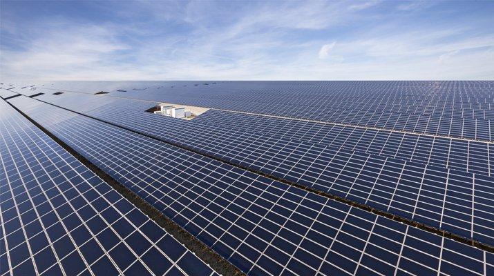 Forschungsprojekt Netz:Kraft: Erneuerbare Energien können wesentlichen Beitrag zum Netz-Wiederaufbau nach Stromausfällen leisten