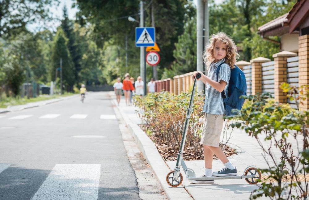 Schluss mit Elterntaxis – stattdessen Verkehrskompetenz der Kinder fördern