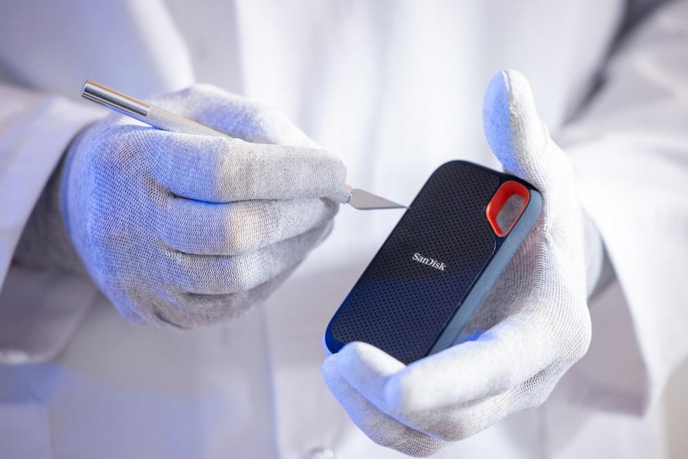 DATA REVERSE® Datenrettung: Drei SanDisk Extreme SSDs im Belastungstest – Familienfotos, Steuerunterlagen, Reisevideos gerettet