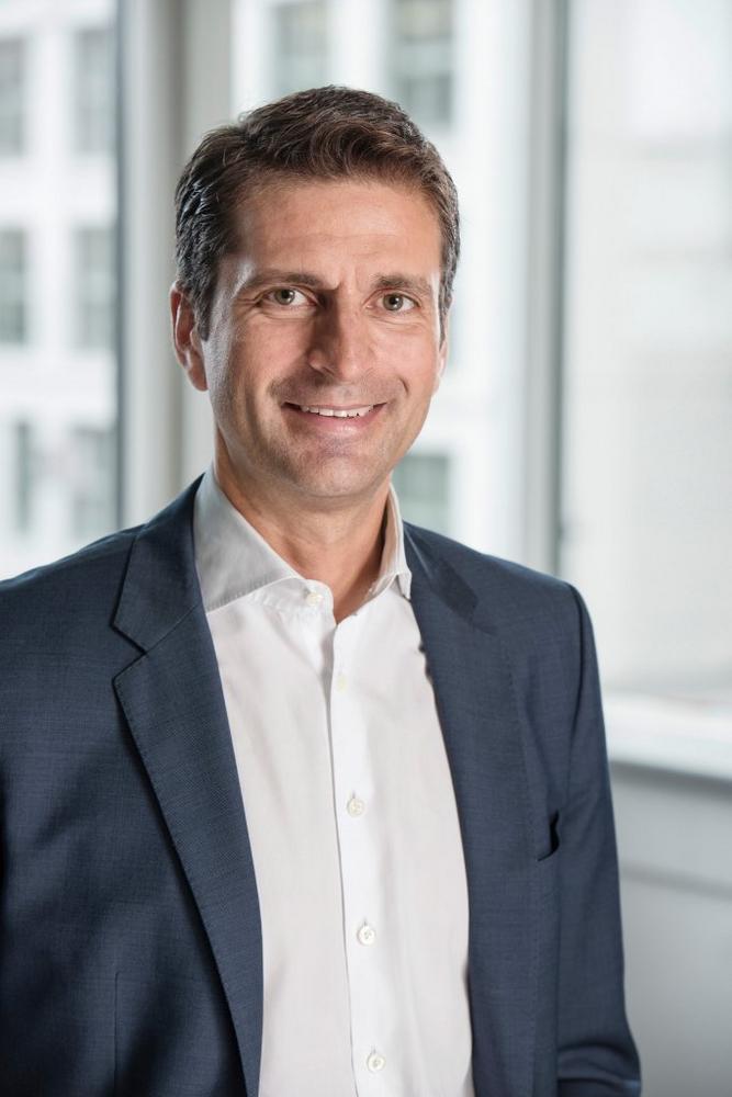 Basler mit neuer BU für Schüler, Studenten und Azubis