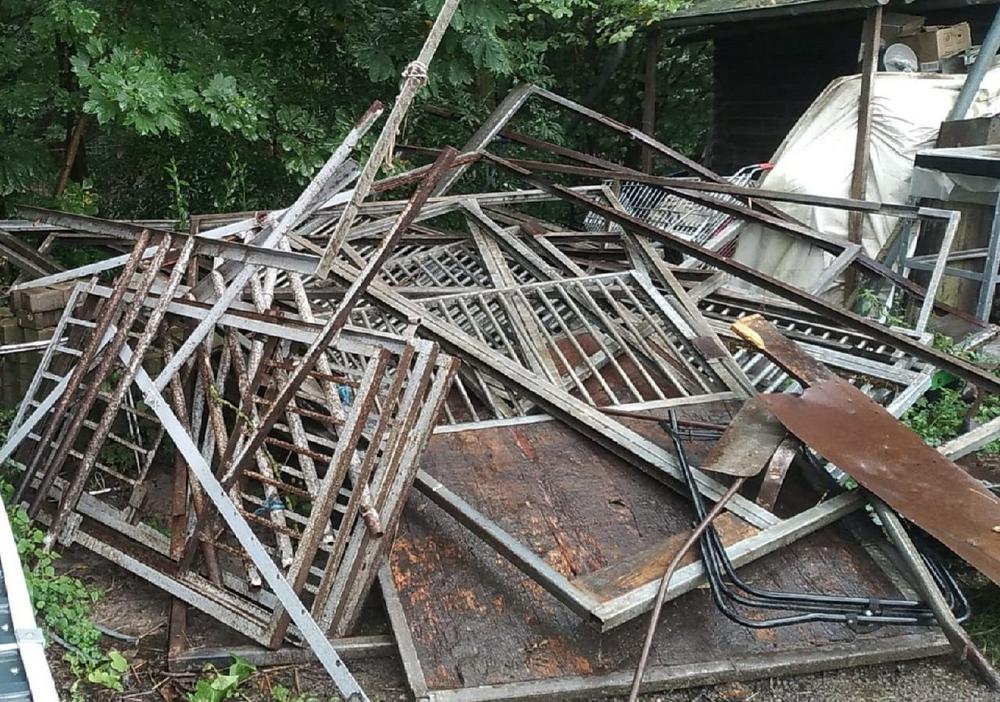 Wir sind 9 Stunden am Tag in Ihrer Nähe, wenn es um die Abholung von Schrott aus Dinslaken geht