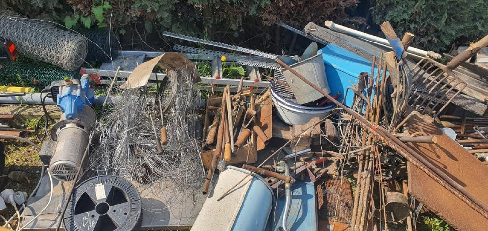 Sie suchen nach einer einfachen Möglichkeit Ihren Schrott loszuwerden in Lüdenscheid und Umgebung?