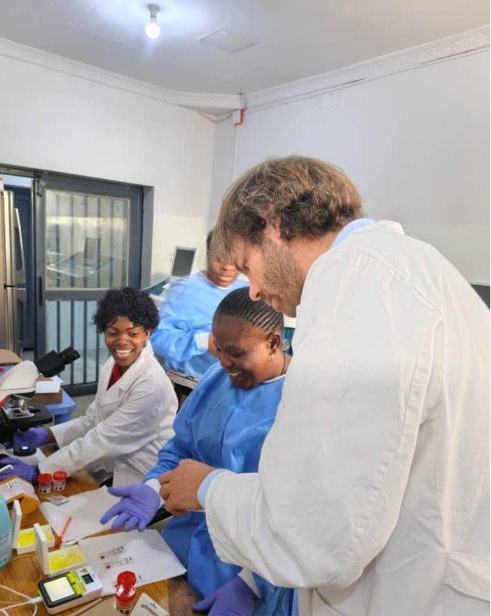 anvajo unterstützt klinische Studie in Kinshasa mit innovativer Diagnosetechnologie