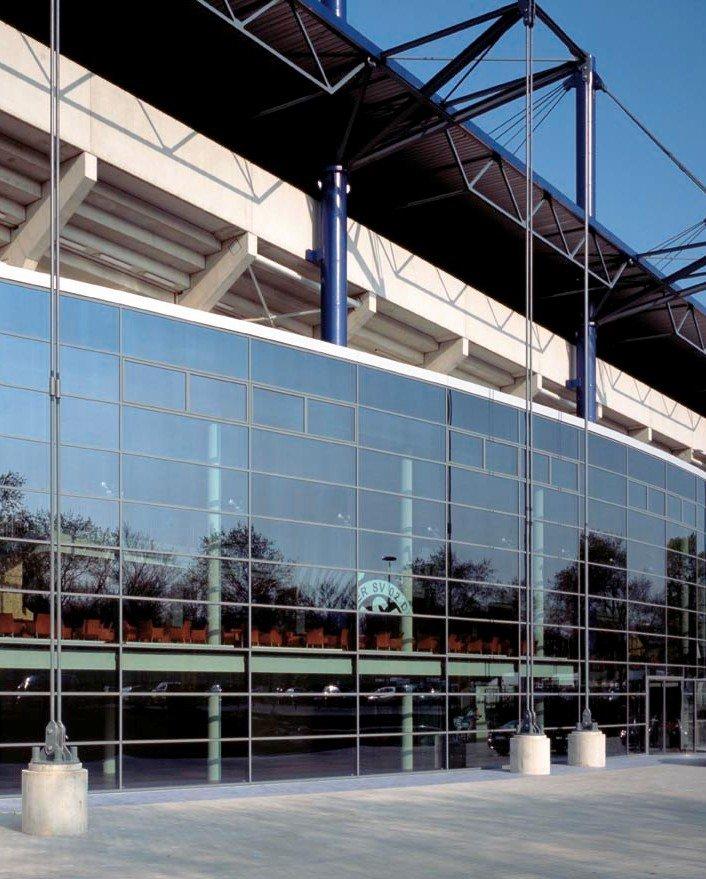 Selbstreinigung im Stadionformat: Pilkington Activ™ trotzt Herbstwetter an der Schauinsland-Reisen-Arena