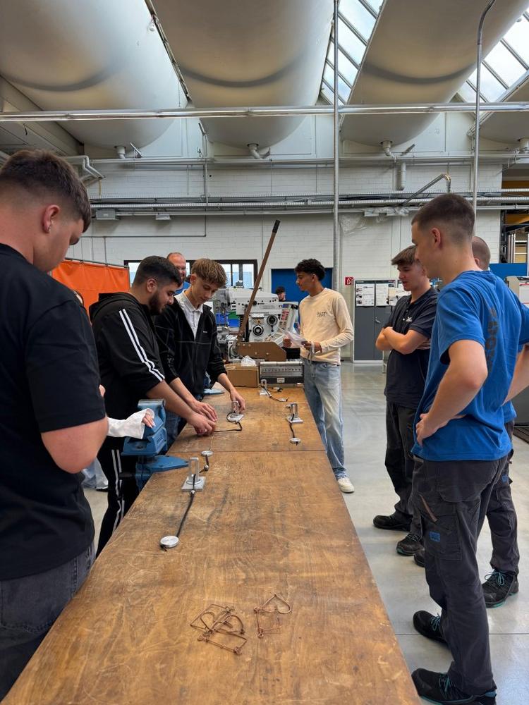 “Mit Biss in die Zukunft“: starker Ausbildungsstart bei müller coax