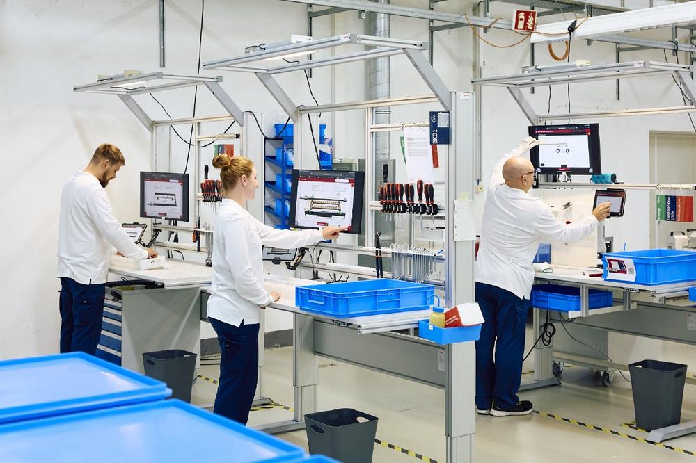 Die smarte Art der Anleitung: tepcon instructor mit KI-Feature