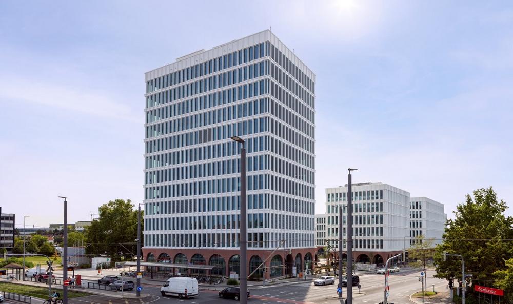 Technologiepartner, Dienstleister und Mieter: SAUTER Deutschland ist Teil des Nürnberger Bürogebäudes „The One“