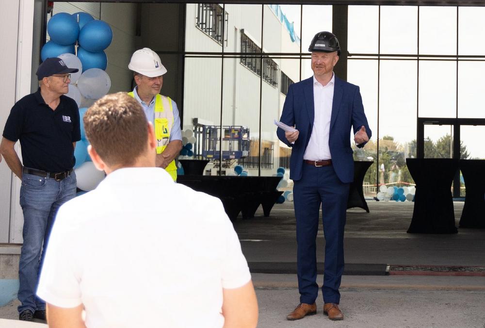 DATRON AG Celebrates Roofing Ceremony at the Future Company Headquarters in Ober-Ramstadt, Germany