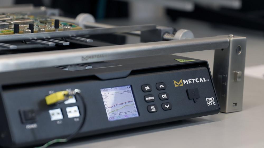 Bürklin nimmt die neuen Metcal PT4-4000 und PT4-8000 4-Zone Preheaters im Sortiment auf