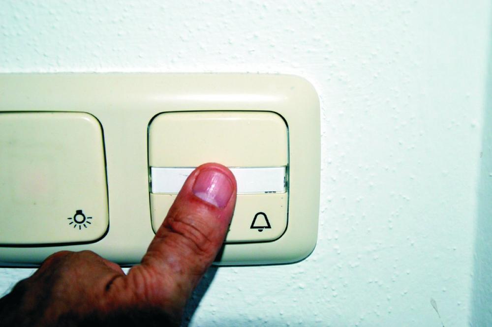 Dubiose „Hausbesuche“ von Unbekannten in Dachdecker-Kleidung