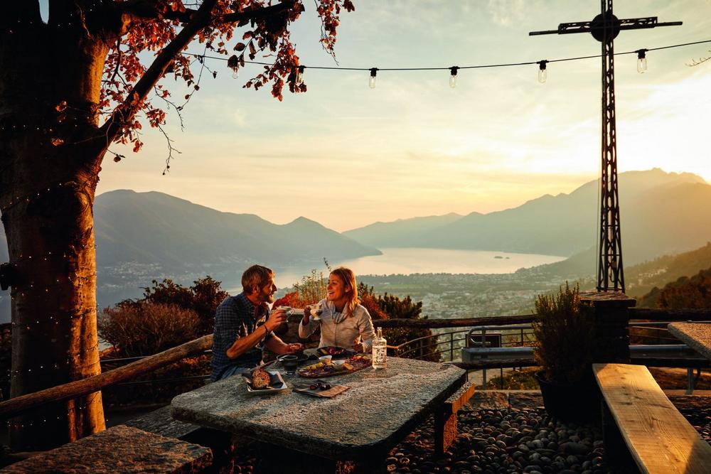 Herbst im Tessin:  Zwischen Kastanienduft, Weinkellern und  farbenprächtigen Landschaften
