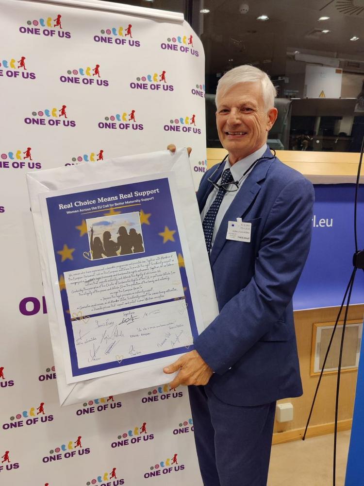 Frauen aus ganz Europa fordern echte Unterstützung für Mütter und Schwangere