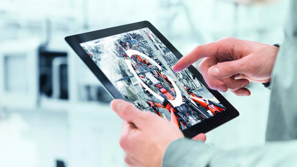 Wie durch die Verbindung aus Künstlicher Intelligenz und IoT die Smart Factory Realität wird