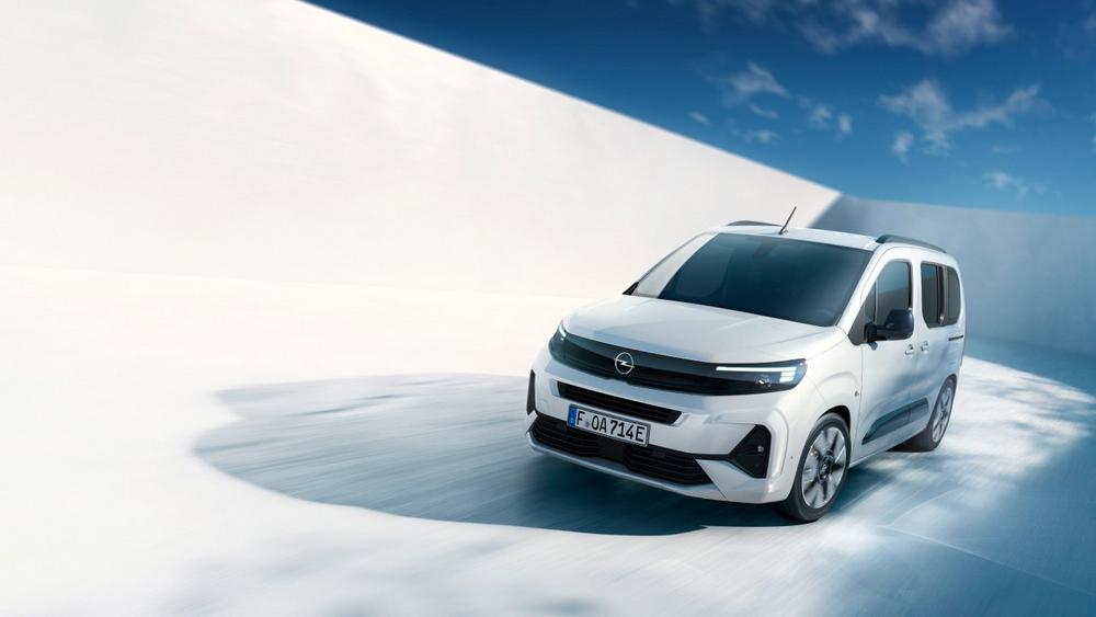 People Carrier is Ready to Go: Opel Opens Order Books for New Combo Electric