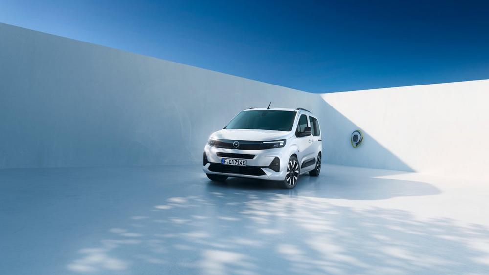 For Family, Travel and VIP Services: The New Opel Combo Electric and Zafira Electric
