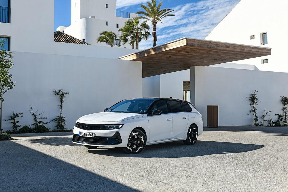 Exhilarating Estate: New Opel Astra Sports Tourer GSe Now on Sale