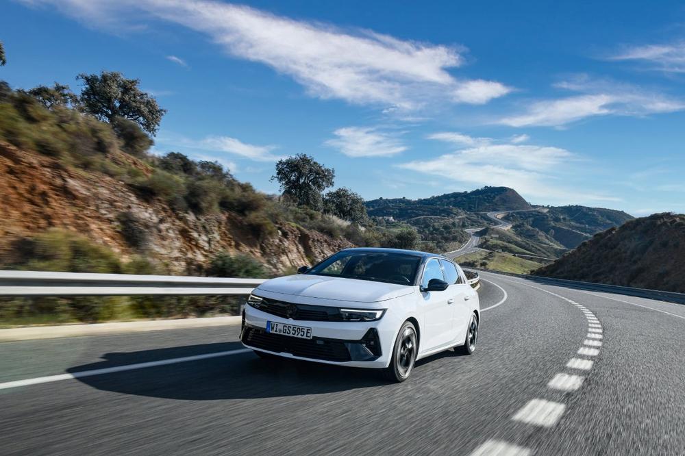 Allergy Sufferers Can Breathe Freely in the Opel Astra with Intelli-Air