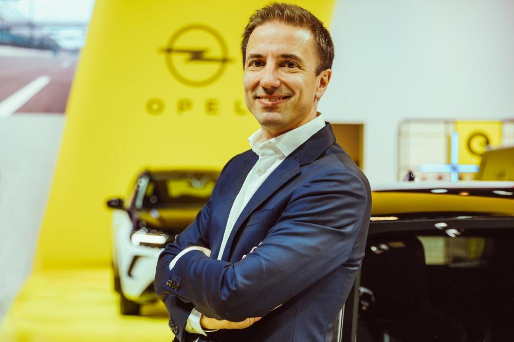 100 Prozent elektrifiziert: Opel CEO Florian Huettl präsentiert vier Weltpremieren in Brüssel