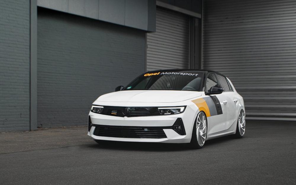 New Opel Astra Plug-in Hybrid as XS Show Car