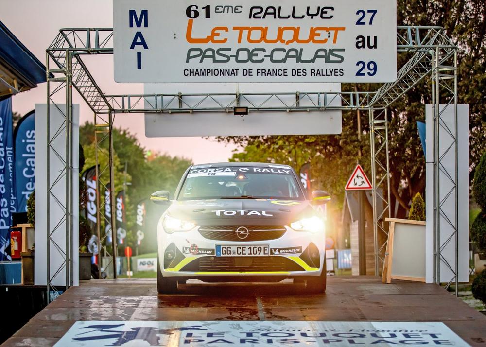 „Ready to race“: Gelungene Weltpremiere für den Opel Corsa-e Rally