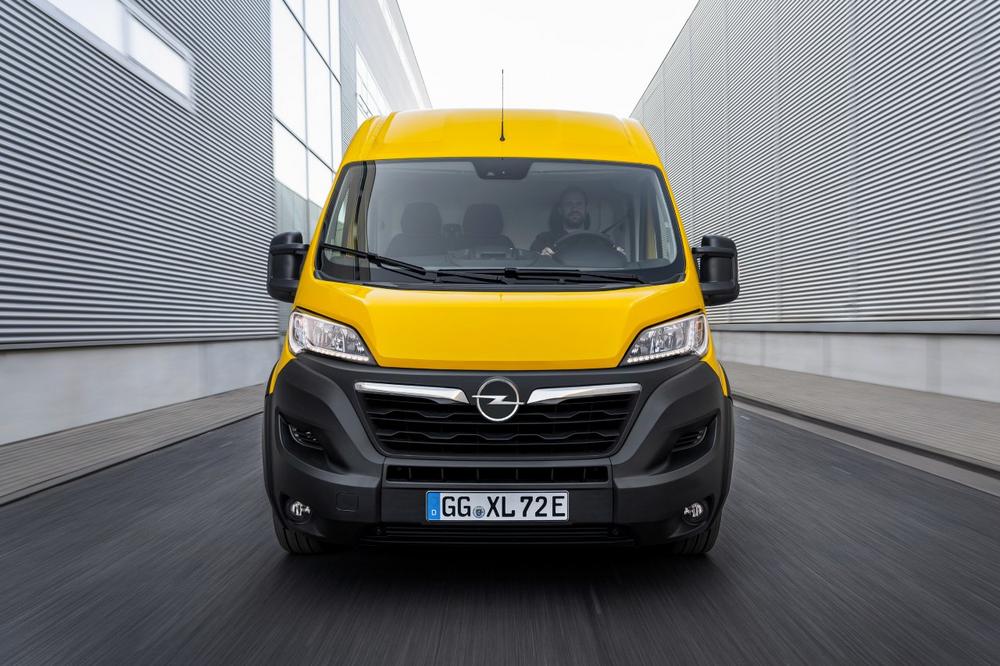 New Movano and Movano-e Take Opel to Top of Large Van Class