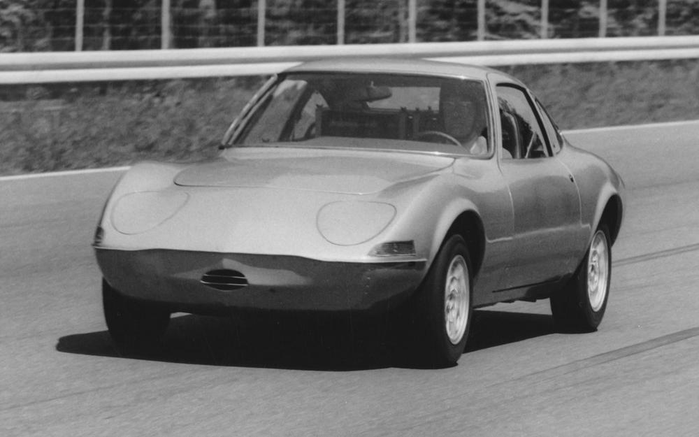 50th Anniversary: Opel Celebrates Record Breaking „Elektro GT“