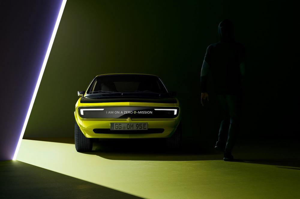 New Opel Manta GSe ElektroMOD Shows Beaming Smile