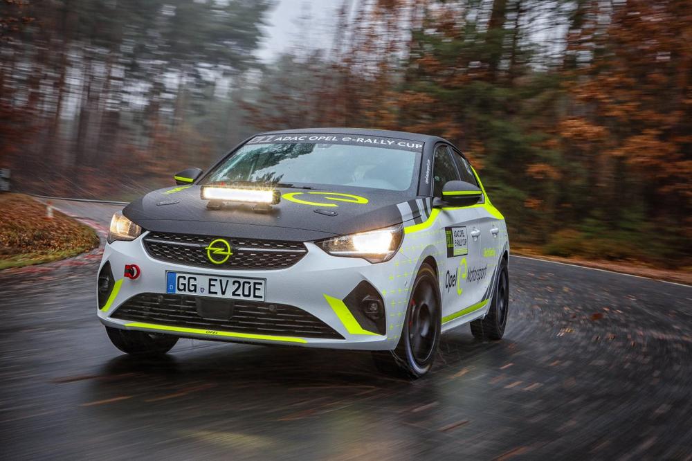 Erste Testfahrten: Entwicklung des Opel Corsa-e Rally voll im Plan