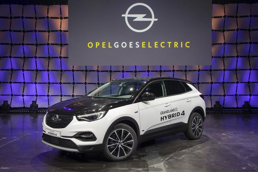 Schon ab 399 Euro monatlich: Der neue Opel Grandland X Plug-In-Hybrid mit Allradantrieb