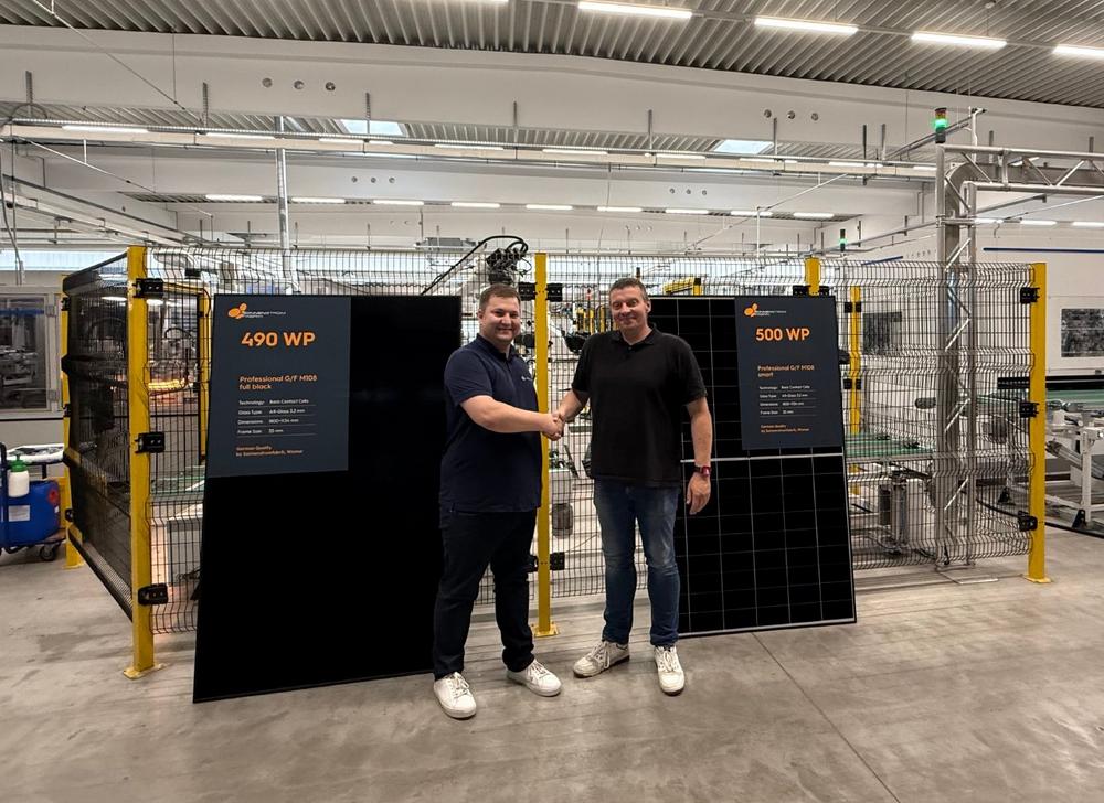 Voltara sichert sich 50 Megawatt exklusive Produktionskapazität bei der Sonnenstromfabrik für neue 500-W-Back-Contact-Module