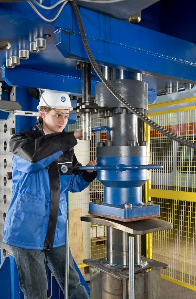 TÜV SÜD’s Rolling Stock Test Centre offers comprehensive support for vehicles and components since 25 years
