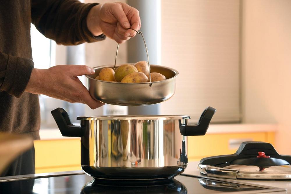 TÜV SÜD sorgt für Sicherheit bei Schnellkochtöpfen