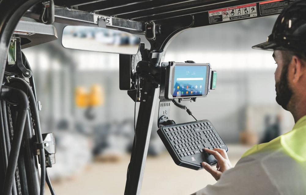 RAM Mounts präsentiert Neuheiten und bewährte Halterungslösungen für die Intralogistik auf der LogiMAT 2026