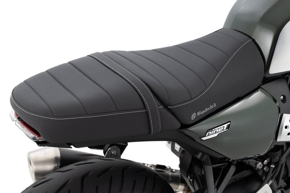 Die Wunderlich AKTIVKOMFORT KLASSIK Fahrer- und Beifahrersitzbänke für die BMW R 12 nineT und R 12 S