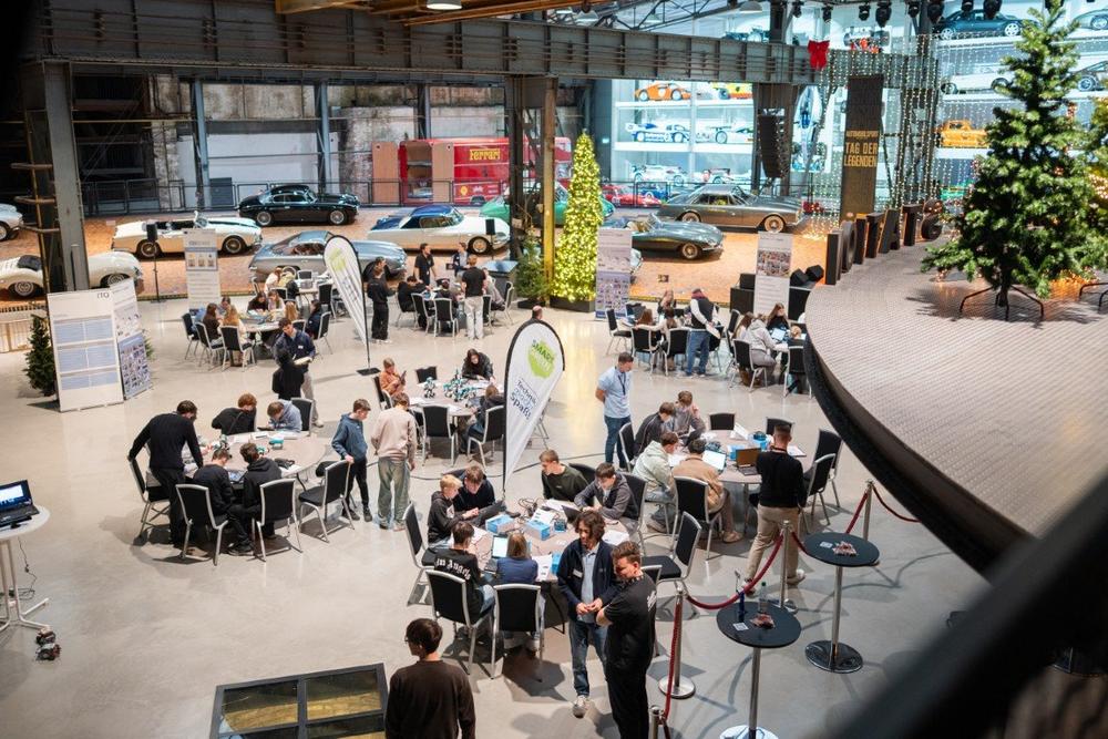 Zukunft trifft auf Klassiker: MINT im Nationalen Automuseum