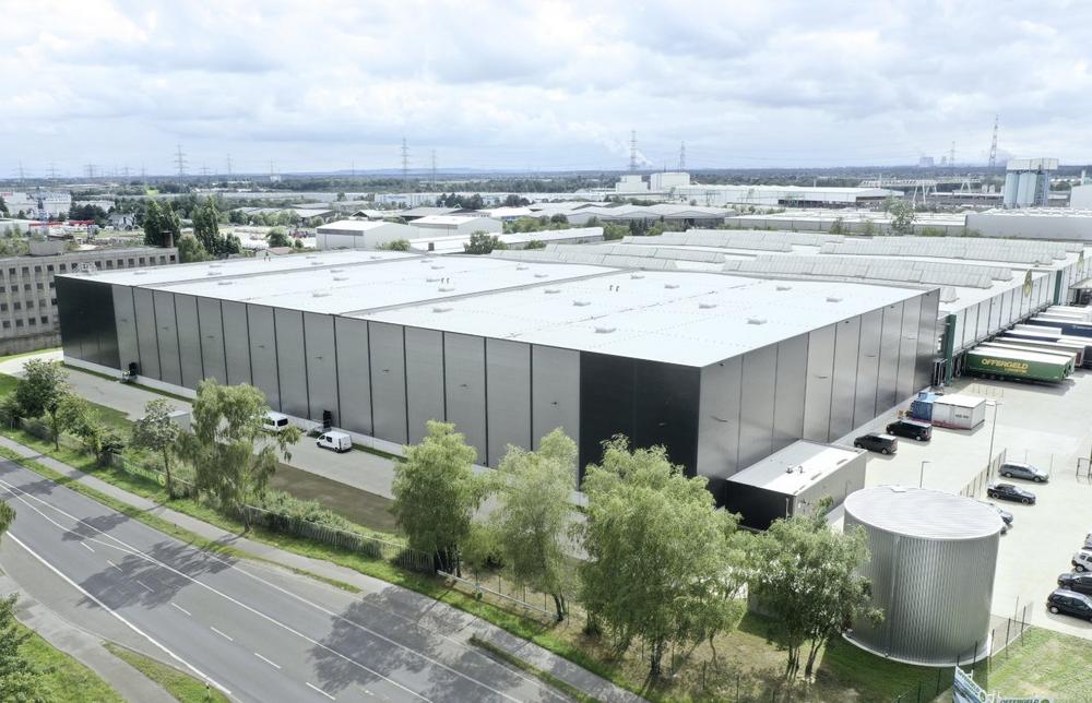 SSI Schaefer Is Supplying a Heavy-Duty Mobile Racking System With 41,000 Pallet Locations to Offergeld Logistik in Germany