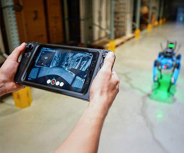 Otto Group realisiert intelligente KI-gestützte Roboterkoordination mit einem Digital Twin von Roboverse Reply