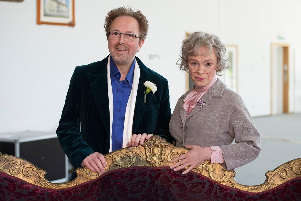 „It’s Teatime“ stimmt auf Premiere „Così fan tutte“ ein