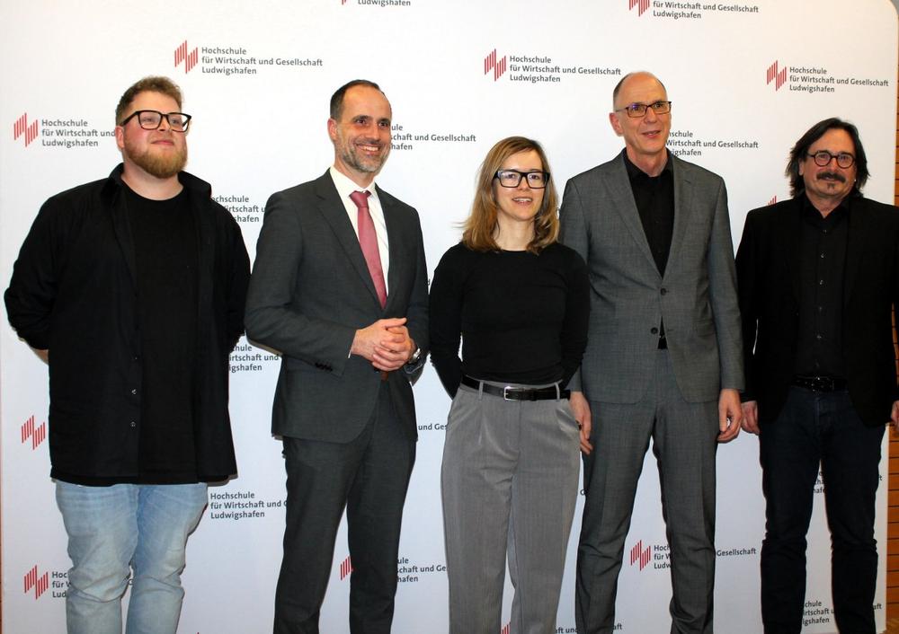 Der erfolgreiche Bachelorstudiengang Soziale Arbeit startet zum Wintersemester 2026/2027 als duale Variante