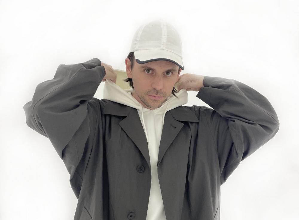 „Sprachkunst“: Leif Randt stellt seinen Roman „Let’s talk about feelings“ an der Muthesius Kunsthochschule vor