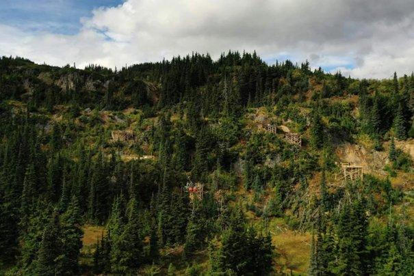 Silver price above US$60 per troy ounce