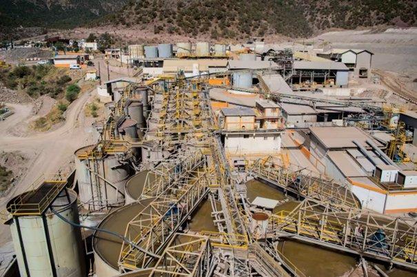 Globale Silbernachfrage von Investitionen angetrieben