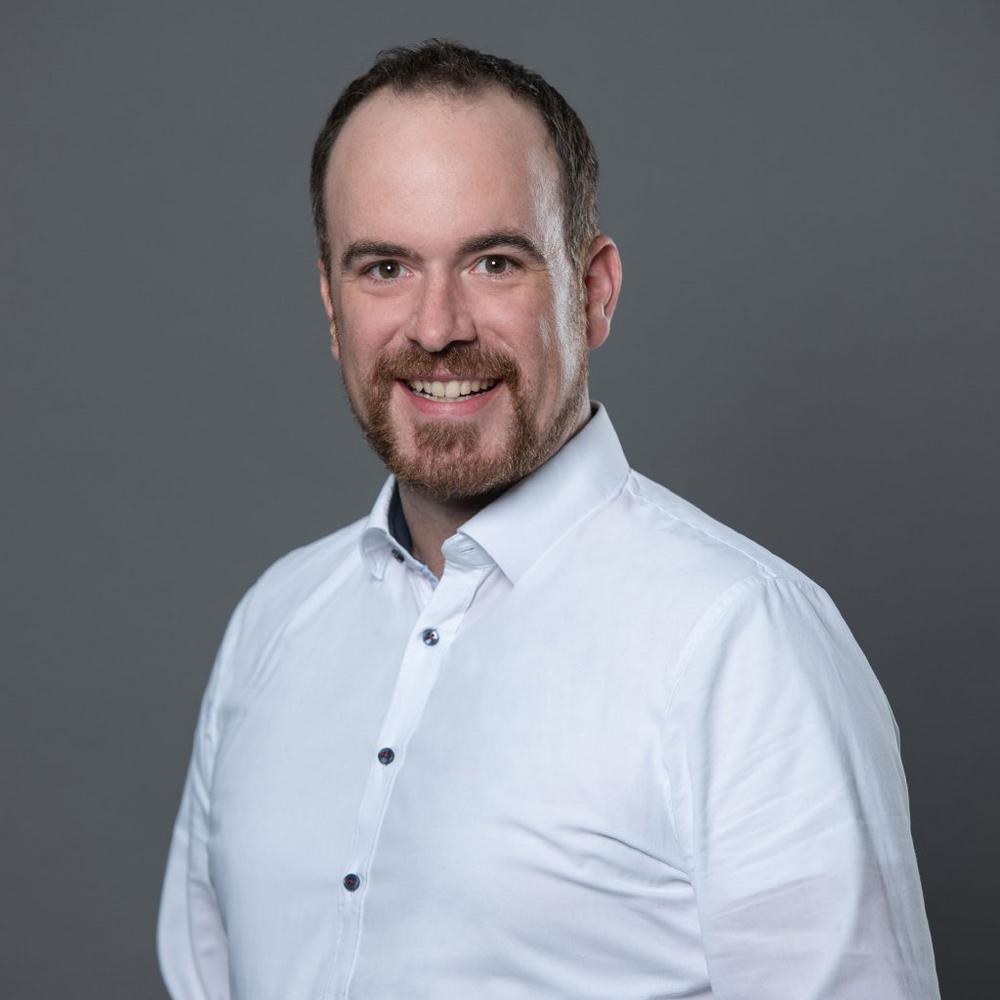 Herausforderung: Scharniere oder Verschlüsse einfach und zuverlässig befestigen