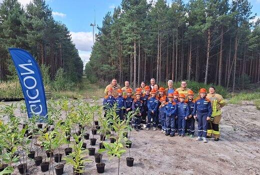 Schipkau: 500 neue Bäume auf ehemaligem Standort des GICON®-Höhenwindmessmastes gepflanzt