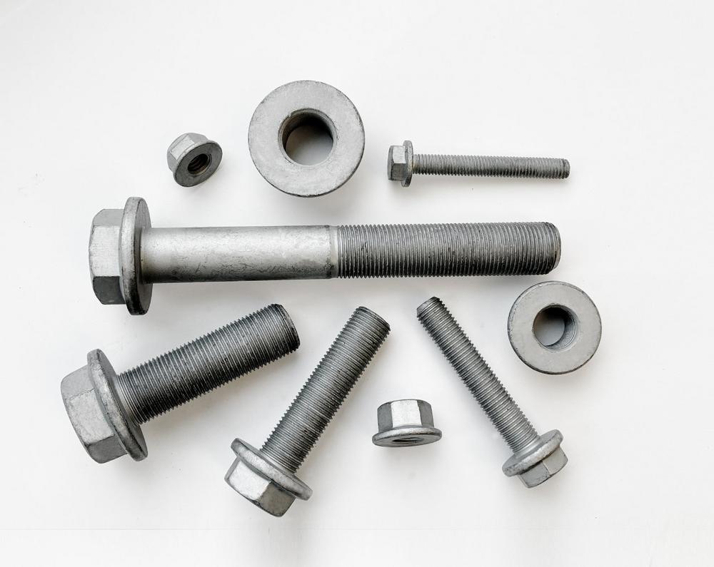 Sortimentserweiterung bei REYHER: Schrauben und Muttern nach MBN