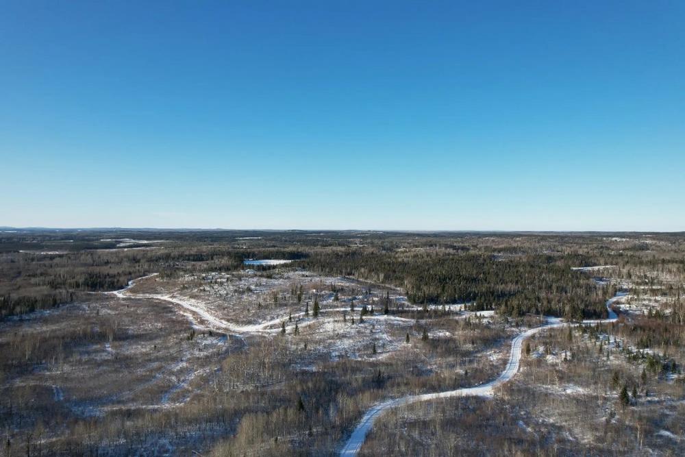 Emperor Metals: 107,7 m mit 0,5 g/t Gold – Duquesne West zeigt erneut Bulk-Tonnage-Potenzial